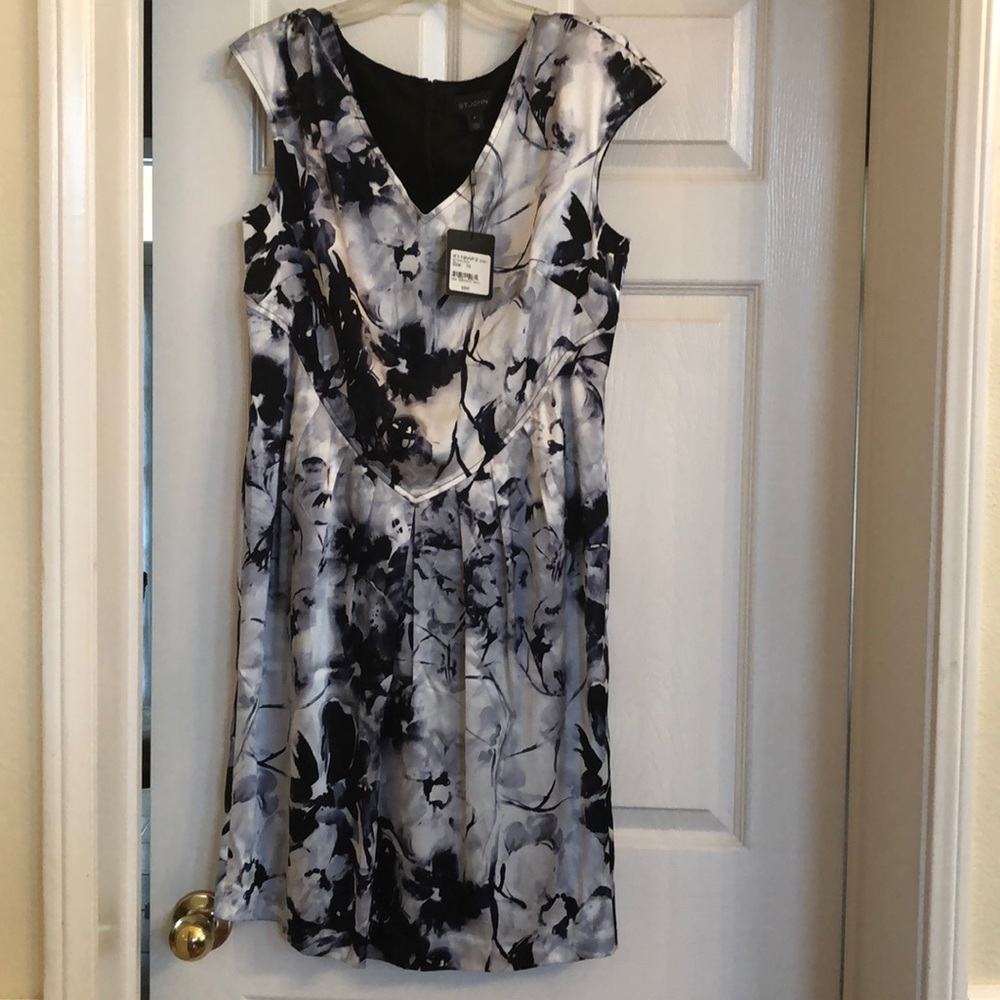 🆕St. John Silk Dress. NWT